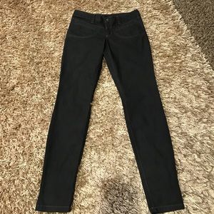 💪🏼ATHELETA DRY DRIP JEANS💪🏼